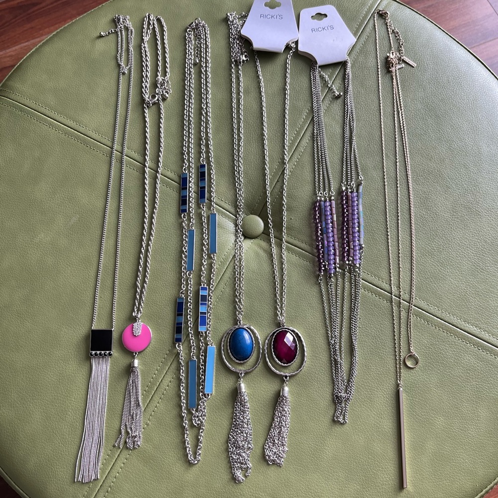 Lot of fashion jewelry